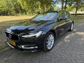 Damaged car Volvo V-90  2017/1