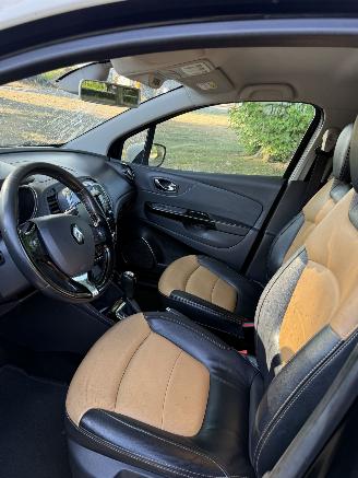 Renault Captur  picture 18