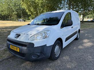 škoda dodávky Peugeot Partner  2011/1