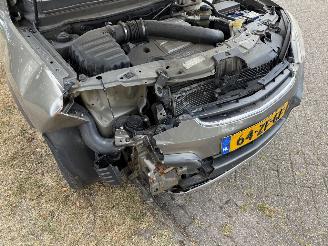 Opel Antara  picture 11
