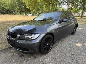 Voiture accidenté BMW 3-serie  2006/1