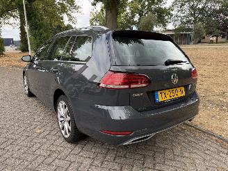 Volkswagen Golf  picture 3