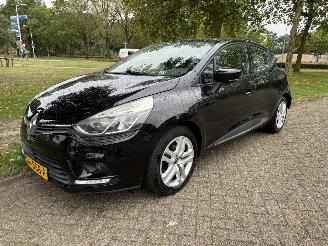skadebil auto Renault Clio  2017/1