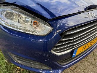 Ford Fiesta  picture 10