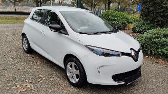 Vaurioauto  passenger cars Renault Zoé + 41 kWh KOOPACCU Rijdbaar 2019/3