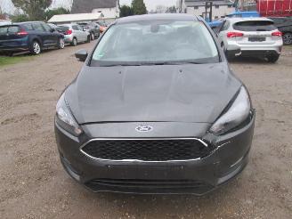Ford Focus 1,0 TREND 5 Drs HB picture 7
