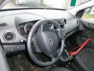 Hyundai I-10 1.0 Basis picture 9