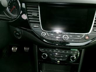 Opel Astra 1.6 CDTI Business Break - Black Edition picture 34