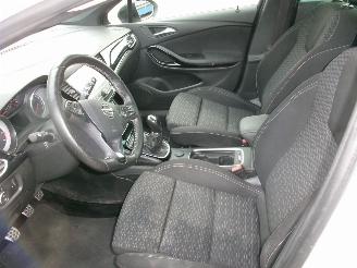 Opel Astra 1.6 CDTI Business Break - Black Edition picture 27