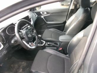 Kia Cee d 1.0 Break Lounge picture 20