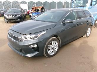 Kia Cee d 1.0 Break Lounge picture 2