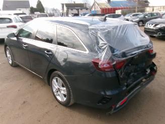Kia Cee d 1.0 Break Lounge picture 5