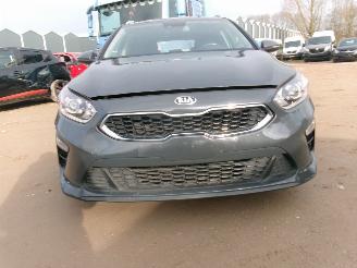 Kia Cee d 1.0 Break Lounge picture 7