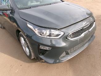 Kia Cee d 1.0 Break Lounge picture 8
