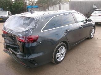 Kia Cee d 1.0 Break Lounge picture 4