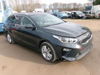 Kia Cee d 1.0 Break Lounge picture 3