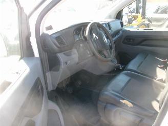 Toyota Proace 2.0 D Comfort picture 24