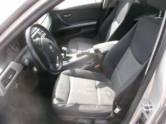 BMW 3-serie 318I picture 22