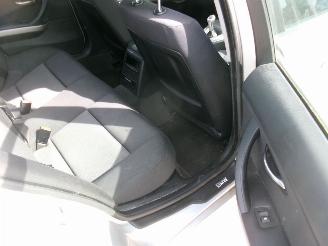 BMW 3-serie 318I picture 17