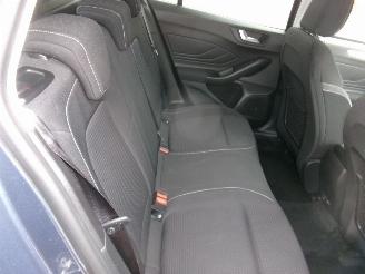Ford Focus 1.5 Tdci  Break Cool & Connect picture 24
