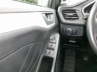 Ford Focus 1.5 Tdci  Break Cool & Connect picture 28