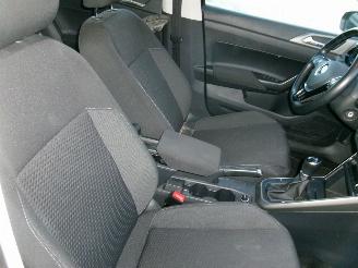 Volkswagen Polo 1.0 Comfortline picture 24
