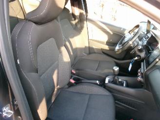 Renault Clio 1.0 Zen 5 Drs- HB picture 23