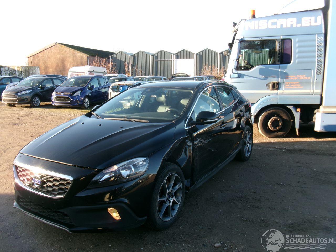 Volvo V-40 1.6 D - Cross Country