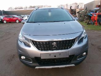 Peugeot 2008 1.2 Allure picture 6