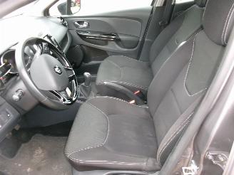 Renault Clio 0.9 Comfort 5 Drs picture 13