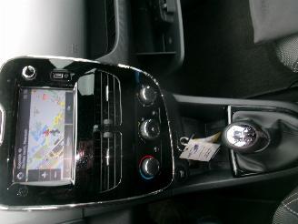 Renault Clio 0.9 Comfort 5 Drs picture 21