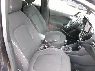 Ford Fiesta 1.0 Titanium picture 18