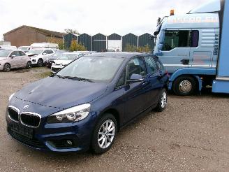 Damaged car BMW 2-serie 218i Active Tourer 2015/6