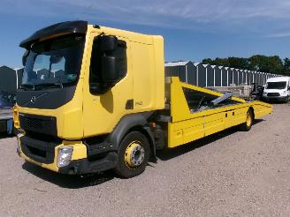 Vaurioauto  passenger cars Volvo  FL250 -12   Autotransporter 3 Lader 2019/9
