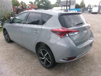 Toyota Auris 1.2 Style 5 Drs HB picture 5
