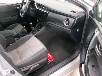 Toyota Auris 1.2 Style 5 Drs HB picture 23