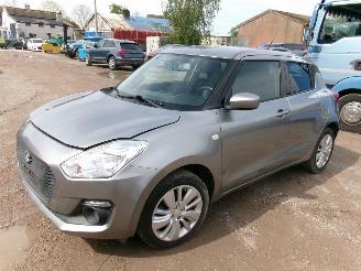 Suzuki Swift 1.2 Comfort 5 Drs HB picture 2