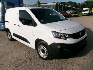 Peugeot Partner 1.5 D Pro Bestelwagen picture 3