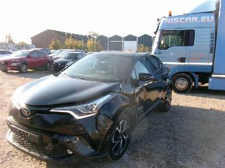 Vaurioauto  passenger cars Toyota C-HR 1.2 C-Hic 2017/2