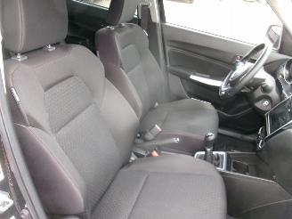 Suzuki Swift 1.2 Comfort Hybride picture 23