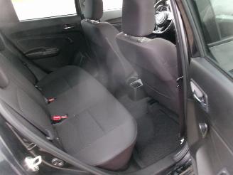 Suzuki Swift 1.2 Comfort Hybride picture 24
