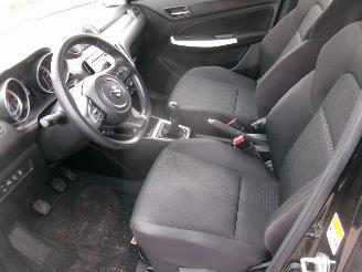 Suzuki Swift 1.2 Comfort Hybride picture 21