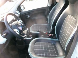 Renault Twingo 0.9 La Parisienne picture 21