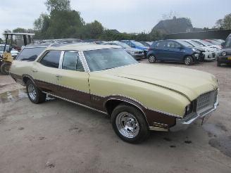 Oldsmobile Cutlass Vista Cruiser - Wagon V8 - Two Tone picture 2