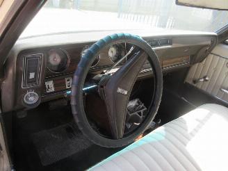 Oldsmobile Cutlass Vista Cruiser - Wagon V8 - Two Tone picture 24