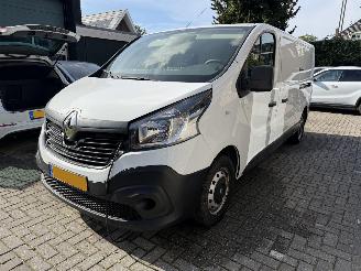 škoda dodávky Renault Trafic 2x schuifdeur WB 350cm 92KW NAVI 2017/8