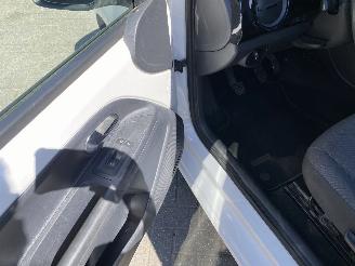 Volkswagen Up! Move Up! 5drs airco picture 20