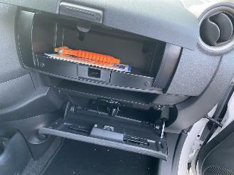 Nissan Micra Automaat 1.2 72KW Dig-S Acenta Motor loopt. picture 25