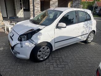 Nissan Micra Automaat 1.2 72KW Dig-S Acenta Motor loopt. picture 4