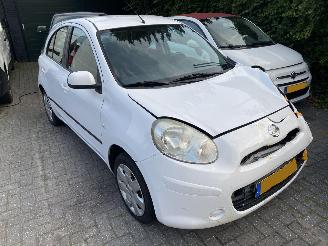 Nissan Micra Automaat 1.2 72KW Dig-S Acenta Motor loopt. picture 9
